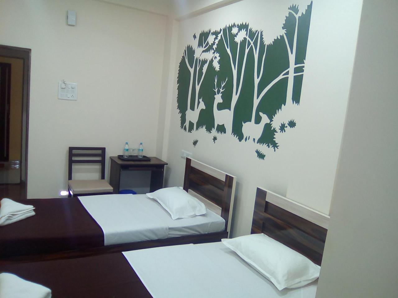 Neelisha River Front Inn Kankavali Extérieur photo