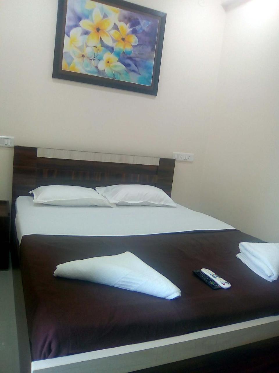 Neelisha River Front Inn Kankavali Extérieur photo